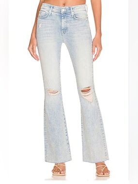 Mother Denim - The Weekender Fray - Action Shot Jeans